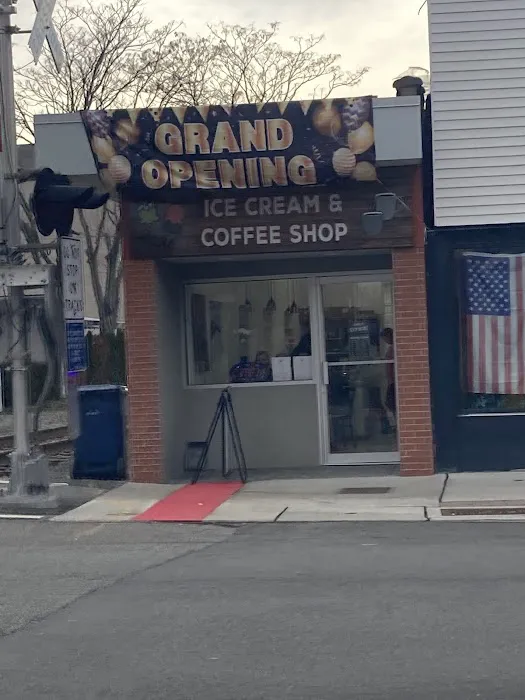 Hackensack Ice Cream & Coffee Shop Restaurant Picture 3