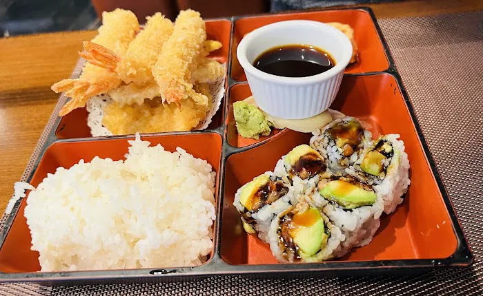 Oishi Sushi Picture 3