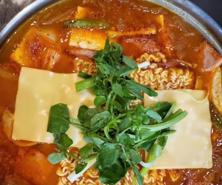 음메꿀꿀 Moo & Oink Korean BBQ Restaurant