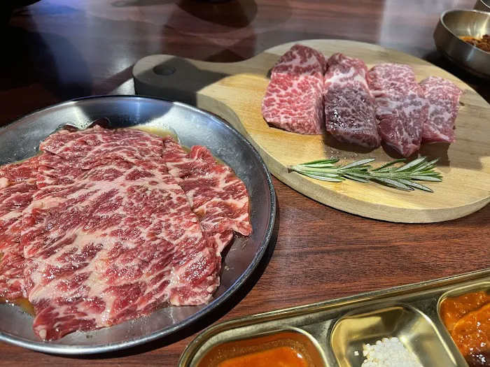 음메꿀꿀 Moo & Oink Korean BBQ Restaurant Picture 2