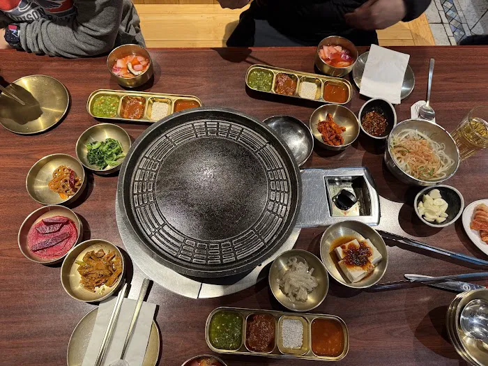 음메꿀꿀 Moo & Oink Korean BBQ Restaurant Picture 3