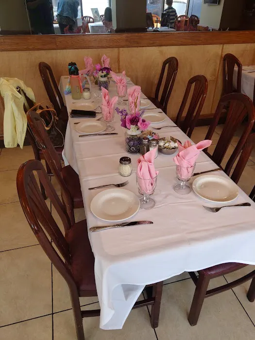Cafe Tivoli Picture 6