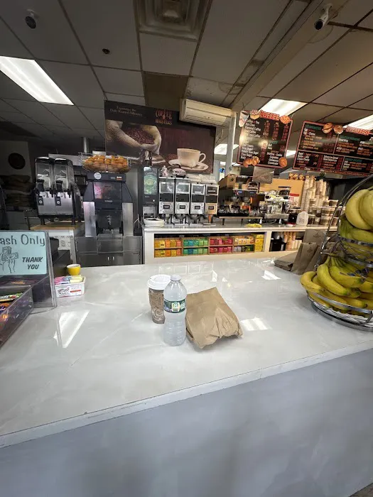 Bagel Twist & Deli Picture 7