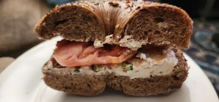 Bagel Twist & Deli Picture 3