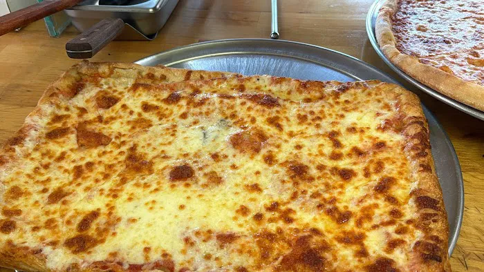 Morales Pizzeria Restaurant Picture 6