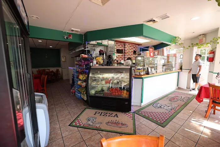 Morales Pizzeria Restaurant Picture 7