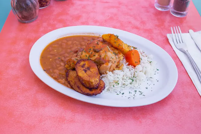 Morales Deli, Pizza & Latin Food Picture 7