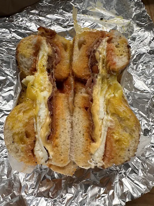 Boomberg's Bagels Grill and Deli Picture 2