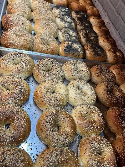 Boomberg's Bagels Grill and Deli Picture 1