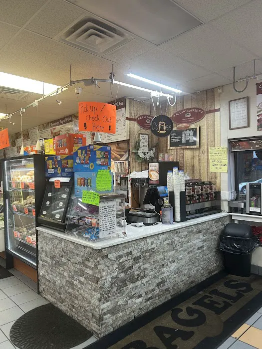 Boomberg's Bagels Grill and Deli Picture 9