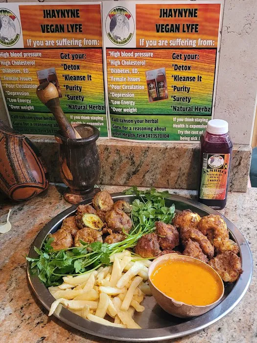 Jhaynyne Vegan Lyfe Picture 4