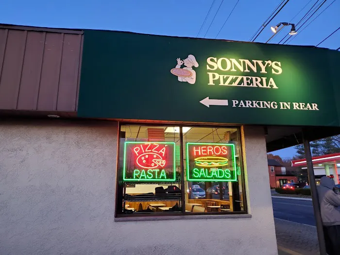 Sonny's Pizzeria & Restaurant Picture 2