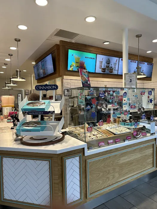 Cinnabon Picture 3