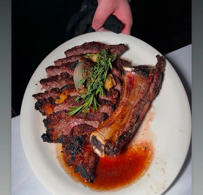 Zina's Steakhouse & Grill Picture 9