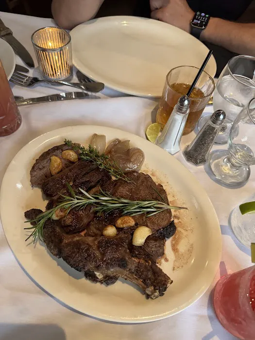 Zina's Steakhouse & Grill Picture 7