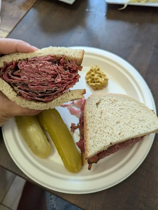 Foster Village Kosher Delicatessen Picture 5
