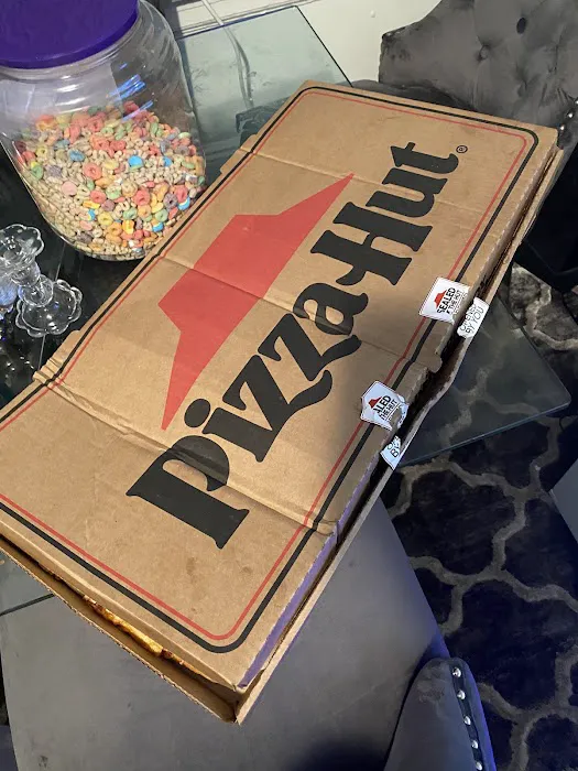 Pizza Hut Picture 9