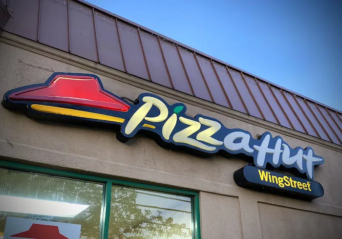 Pizza Hut Picture 5