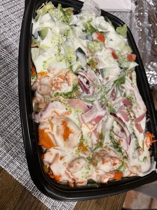 Shah's Halal Food Bergenfield Picture 3