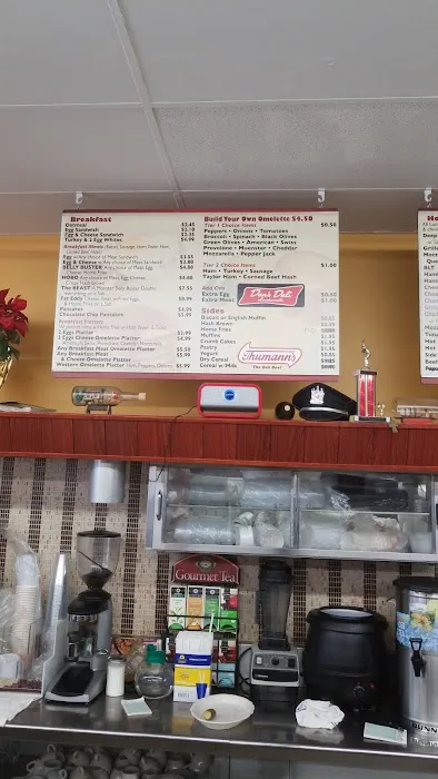 Dan's Deli Luncheonette & Bagels Picture 2