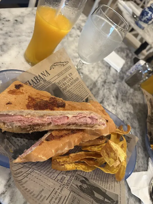 The Cuban Around The Corner Picture 10
