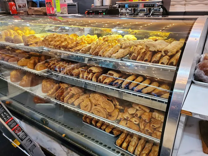 Las Delicias restaurant/ Bakery Picture 3