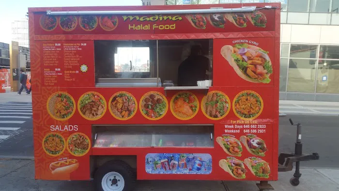 Madina’s Halal Cart Picture 4