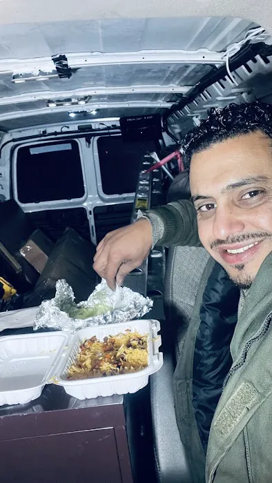 Madina’s Halal Cart Picture 1