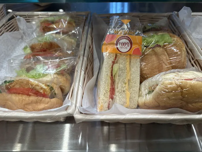 MAMA PIZZA & BAKERY Picture 6