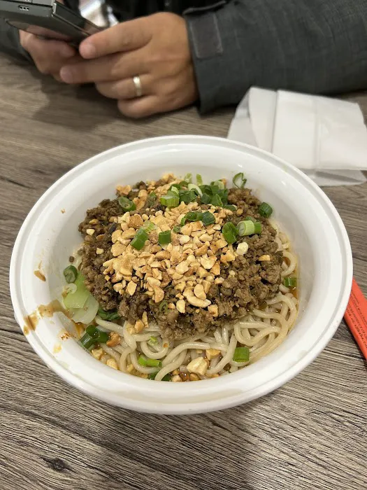Liu Ji Sichuan Noodle House Picture 4