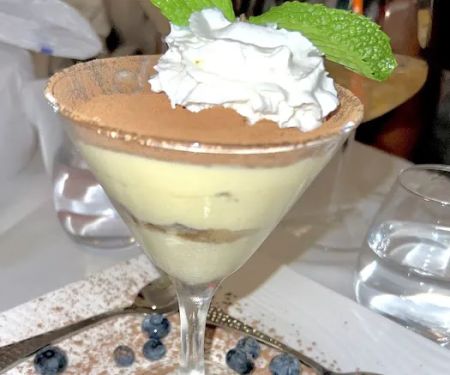 Maurizio's On The Water