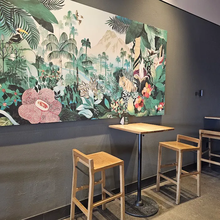 Starbucks Picture 10