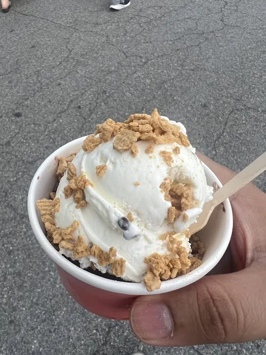 Bella's Ices & Ice Cream Picture 5
