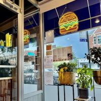 Golden K Burgers ico