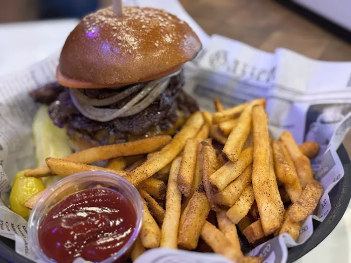 Golden K Burgers Picture 8