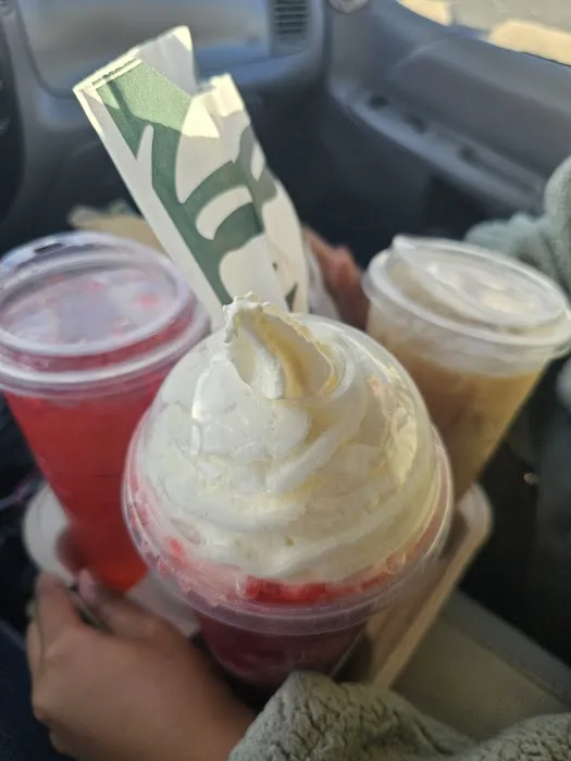 Starbucks Picture 3
