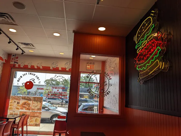 375º Chicken 'n Fries Picture 6