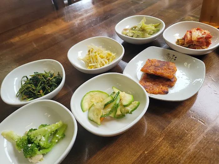 Ju Bang Jang 주방장 - Homestyle Korean Food Restaurant 한식 전문 Picture 3