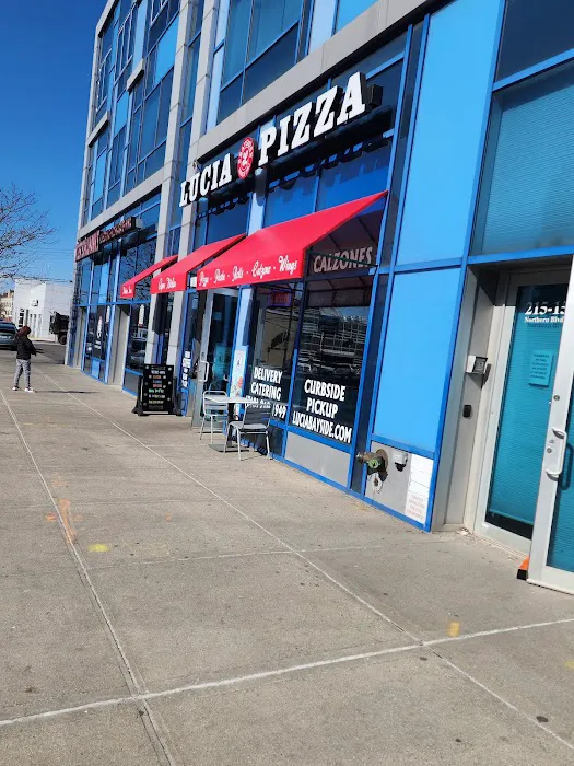 Lucia Pizza Bayside Picture 9