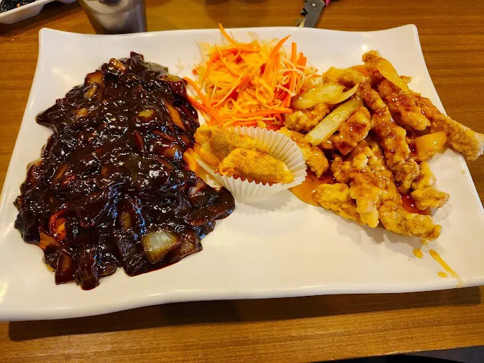 Korean Noodle House Picture 5