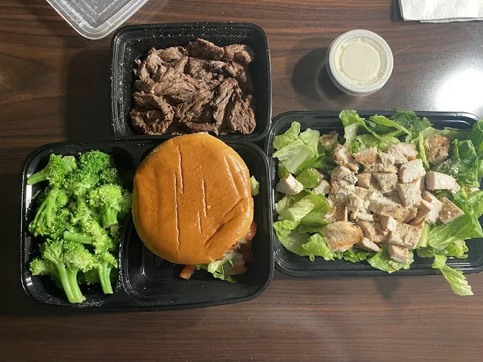 Muscle Maker Grill Picture 9