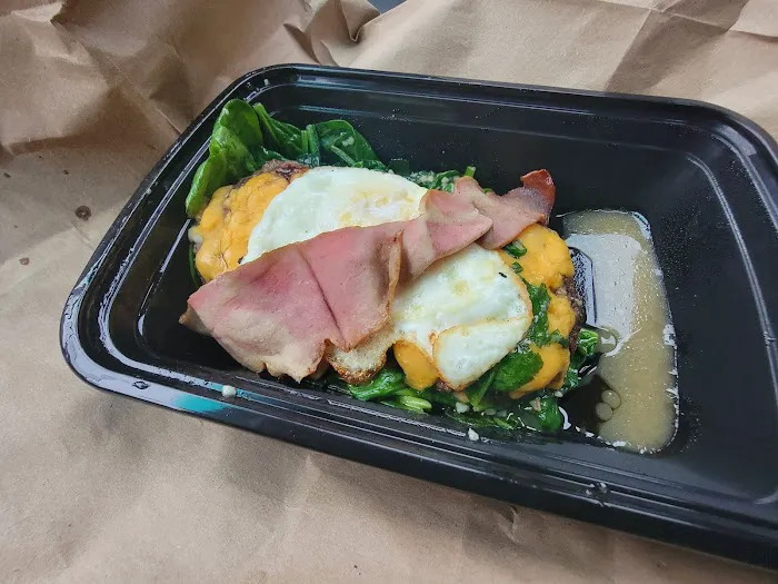 Muscle Maker Grill Picture 1