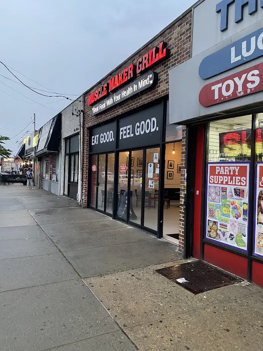 Muscle Maker Grill Picture 5