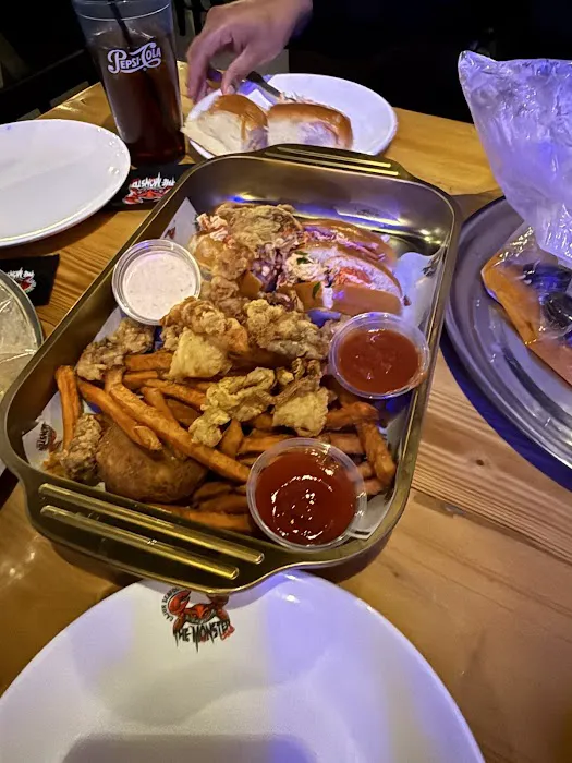The Monster Crab all you can eat seafood & Bar Picture 5