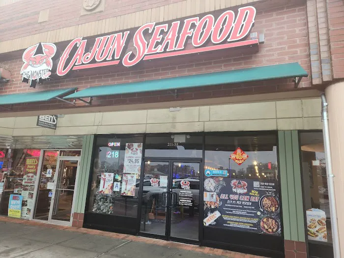 The Monster Crab all you can eat seafood & Bar Picture 4