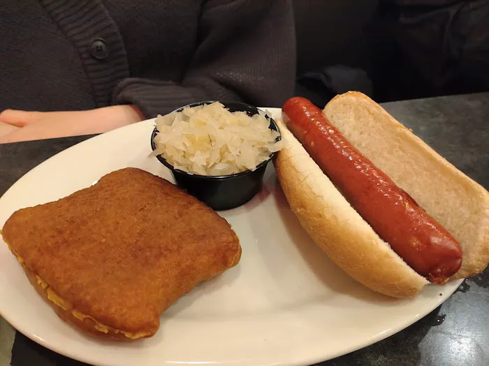 Ben's Kosher Delicatessen Restaurant & Caterers Picture 5