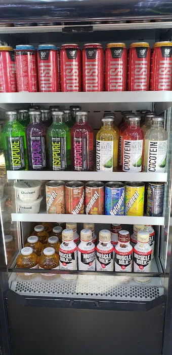 LP CORNER DELI Picture 4