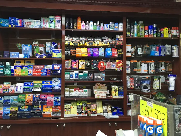 LP CORNER DELI Picture 10