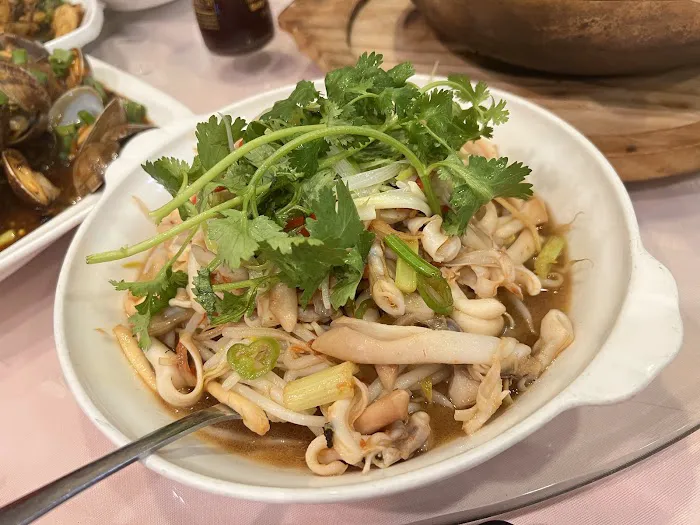 Good Luck Kitchen Picture 1