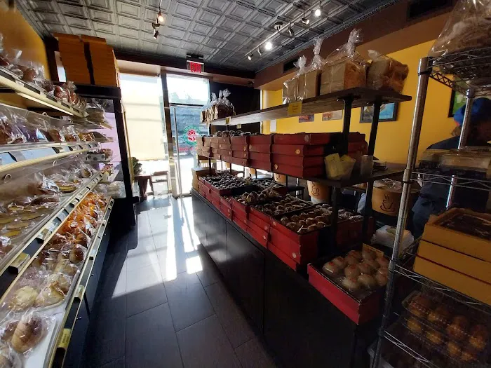 Red Lotus Bakery Picture 3